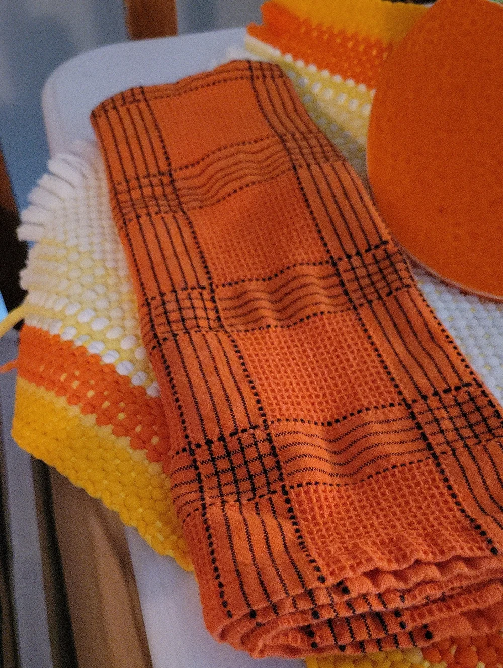🍊orange trivet/ towels/mat🍊